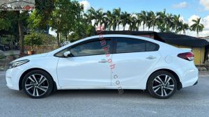 Xe Kia Cerato 1.6 MT 2017