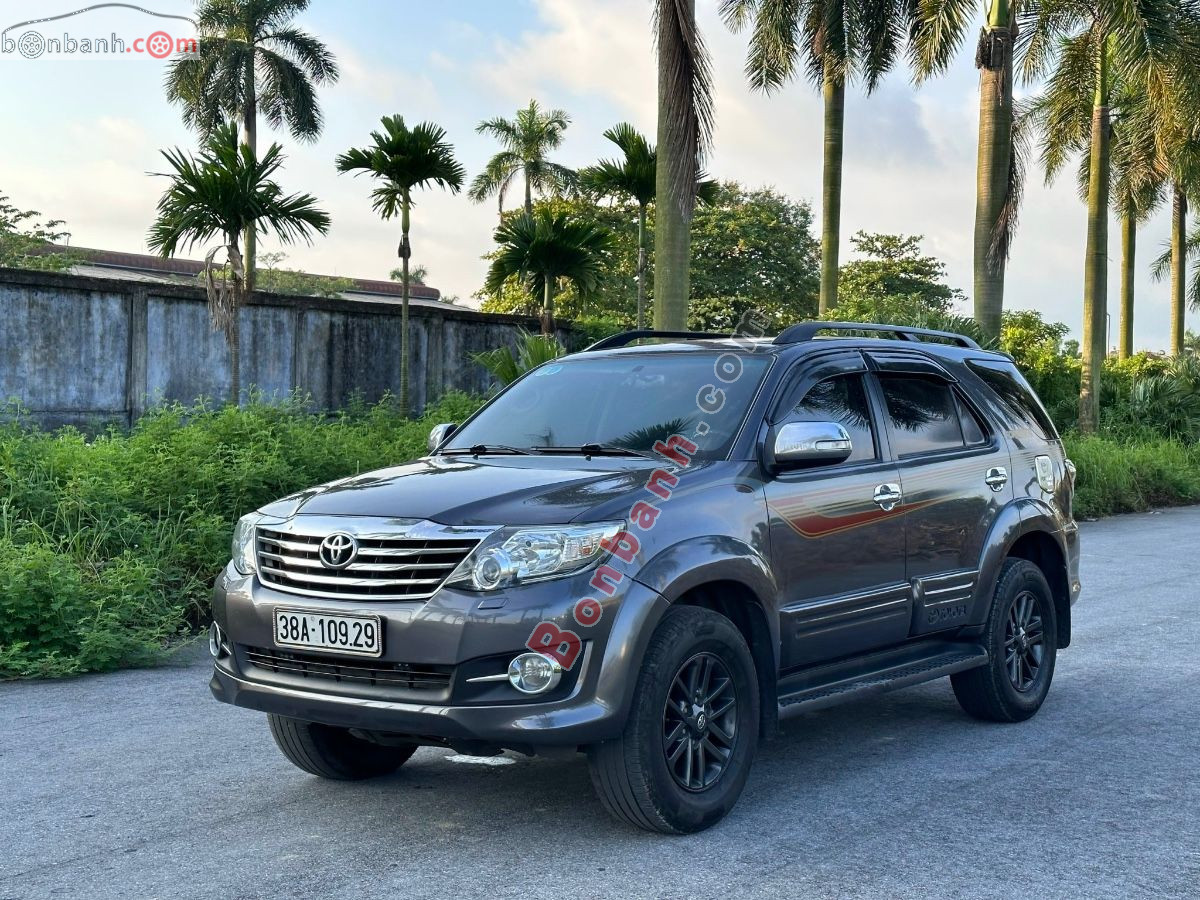 Toyota Fortuner 2.7V 4x4 AT 2015