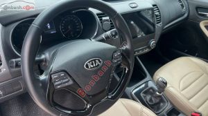 Xe Kia Cerato 1.6 MT 2017