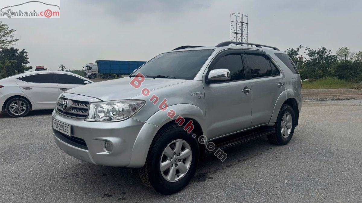 Toyota Fortuner 2.7V 4x4 AT 2010