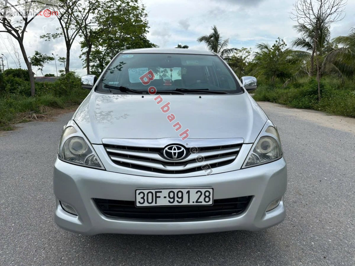 Toyota Innova G 2010
