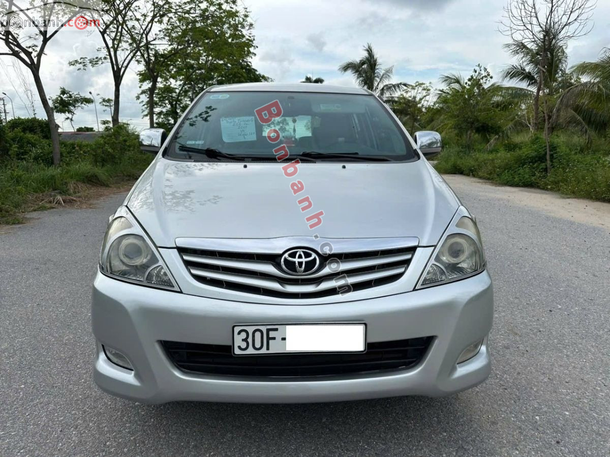 Toyota Innova G 2010