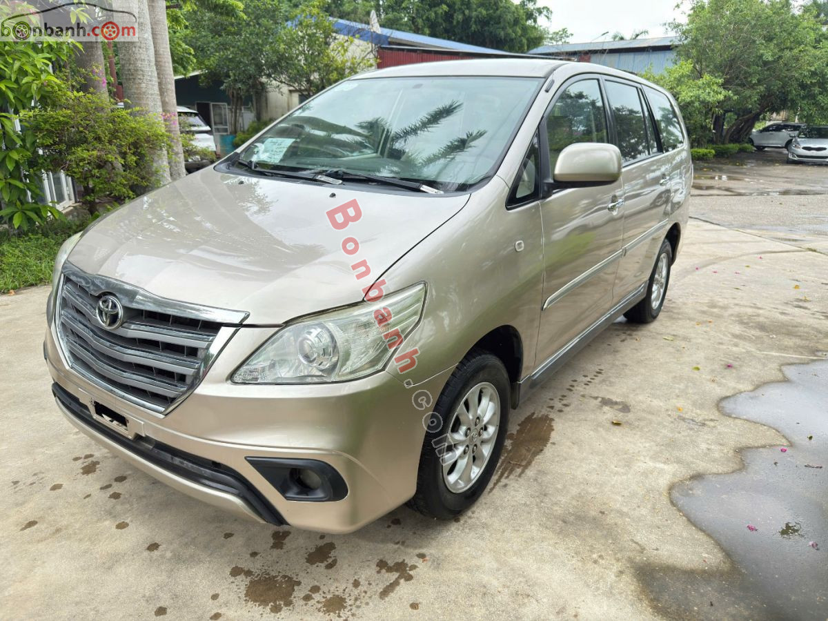 Toyota Innova 2.0E 2014
