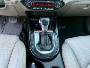 Xe Kia Cerato 1.6 AT Luxury 2020