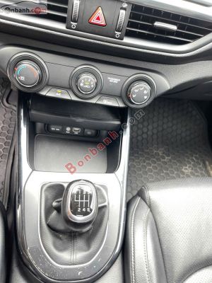 Xe Kia Cerato 1.6 MT 2020