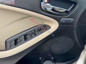 Xe Kia Cerato 1.6 AT 2018
